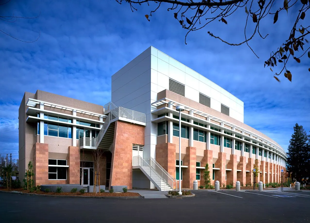 Smud, Sacramento, CA. Williams + Paddon Architects & Mogavero Architects | photograph by Ed Asmus