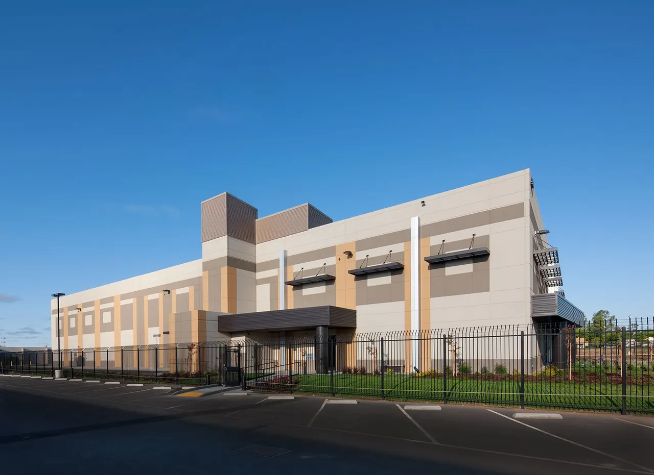 DEMA Building McCellan AFB, Sacramento, CA. Borges Architectural Group | photograph by Ed Asmus