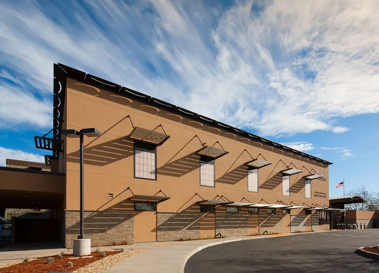 Sonoma Hospital, Sonoma, CA. Nacht & Lewis Architects | photograph by Ed Asmus