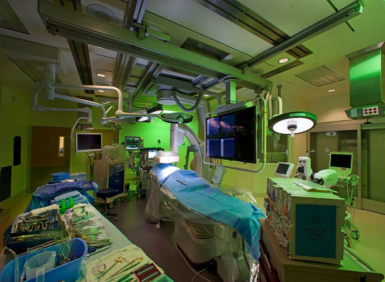 UC Davis Medical Center, OR Rooms, Sacramento, CA | photograph by Ed Asmus