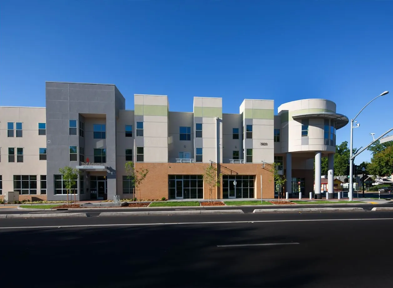 The Arbors, Sacramento, CA. Mogavero Architects | photograph by Ed Asmus