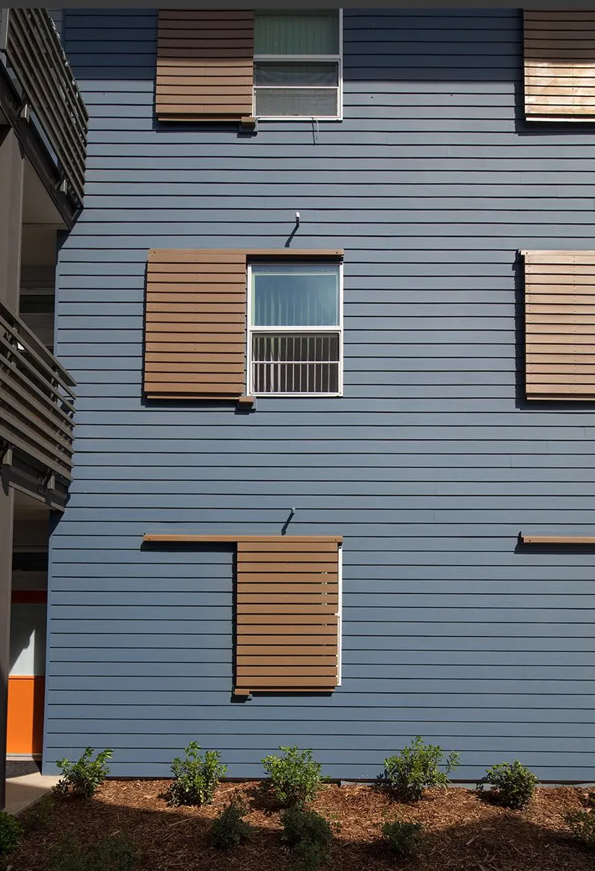 Barlett Commons, Davis, CA. Mogavero Architects Gold Nugget Award | photograph by Ed Asmus