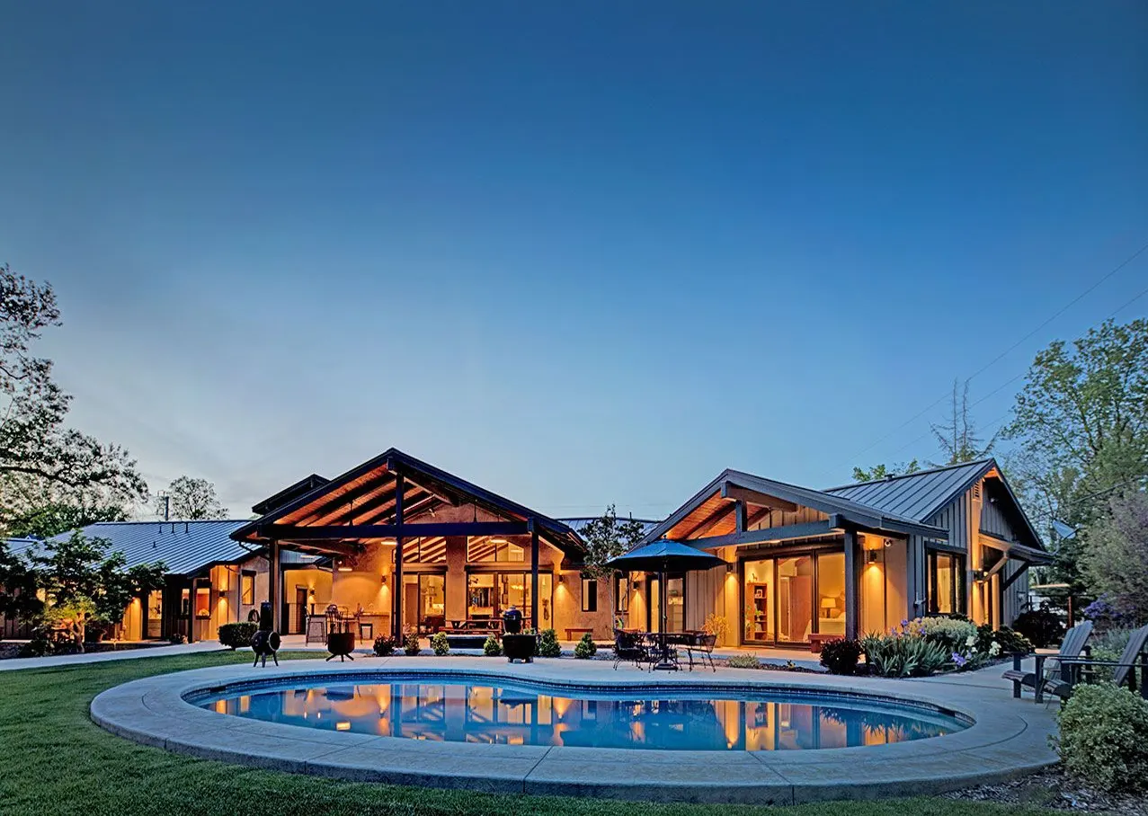 Private Residence, Sacramento, CA | photograph by Ed Asmus