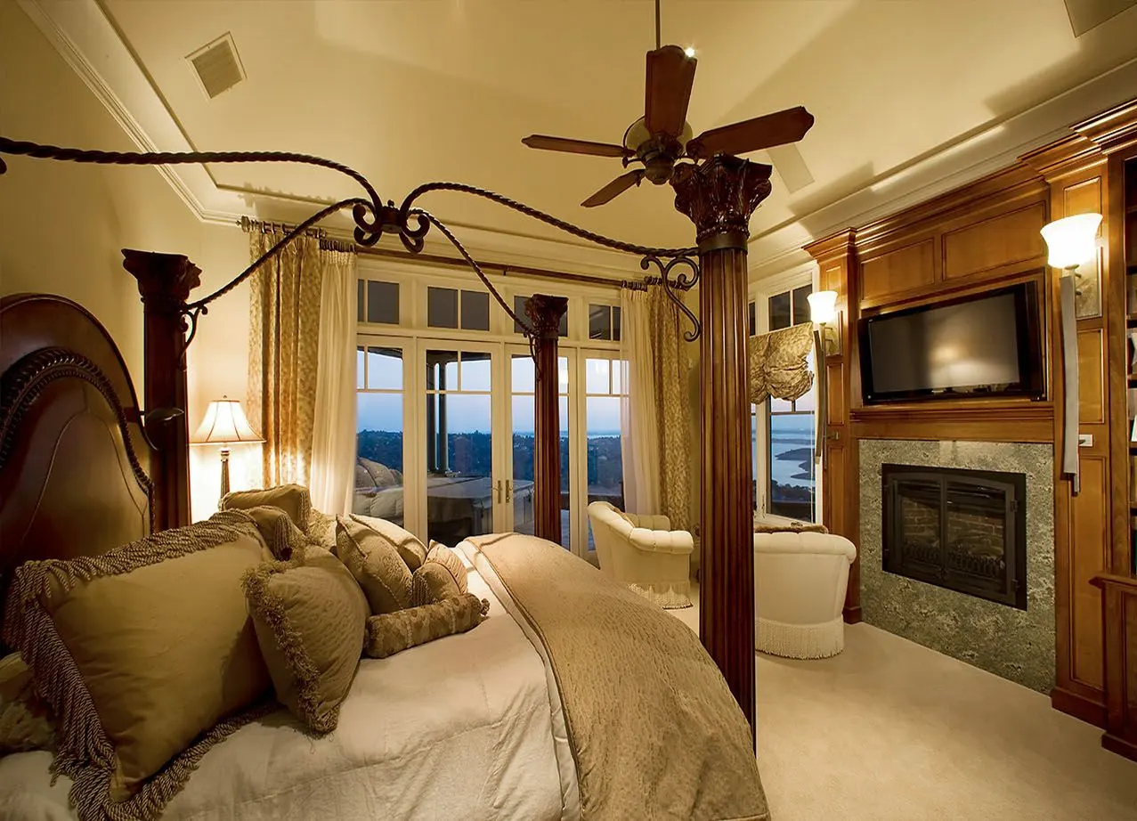Private Residence, El Dorado Hills, CA. Media Works | photograph by Ed Asmus