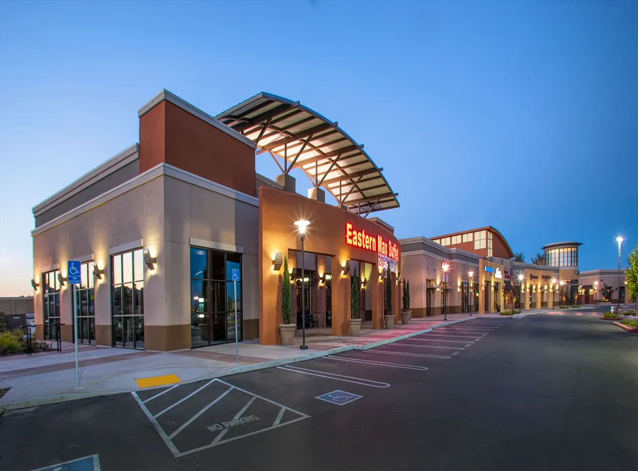 Park Place Mall, Roseville, CA. Borges Architectural Group | photograph by Ed Asmus