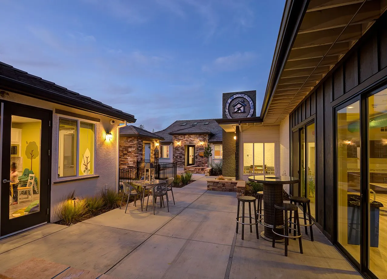Transformation Center Power House Ministries, Folsom, CA. Studio 81 International | photograph by Ed Asmus