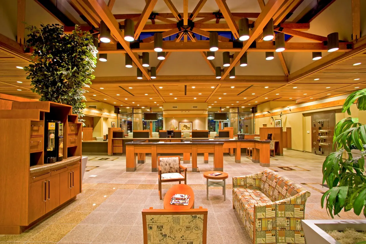 Bank of Stockton, Elk Grove Branch, Elk Grove, CA. Camille Horton Design | photograph by Ed Asmus