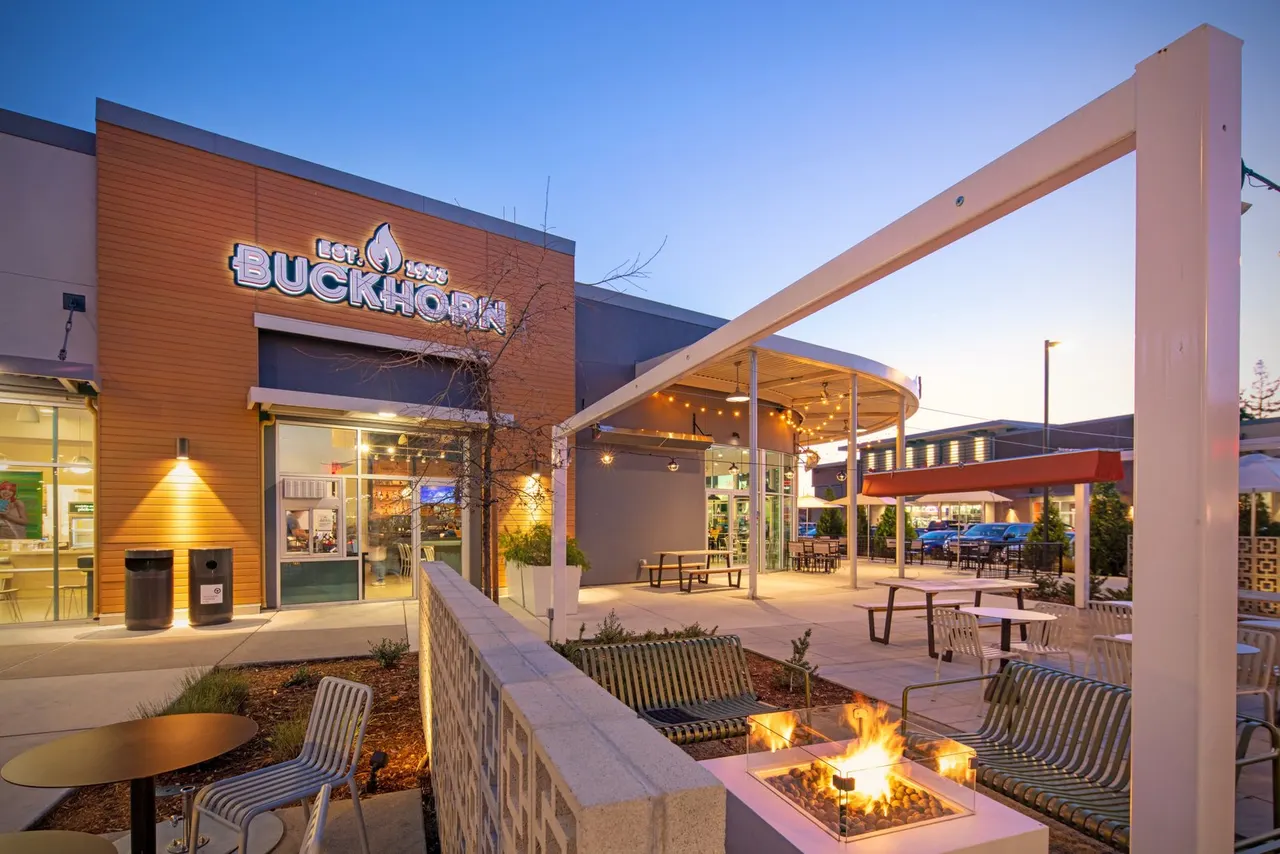 Buckhorn Restaurant, Sacramento, CA | photograph by Ed Asmus
