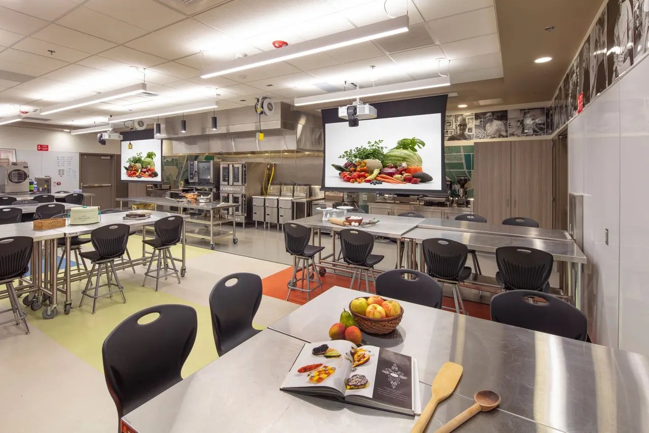 Florin High School Career & Technical Education, Sacramento, CA | photograph by Ed Asmus