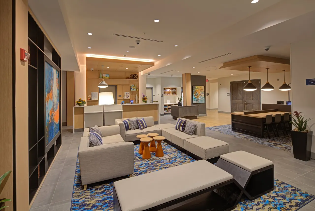 Hyatt House, Davis, CA. HRGA Architects | photograph by Ed Asmus