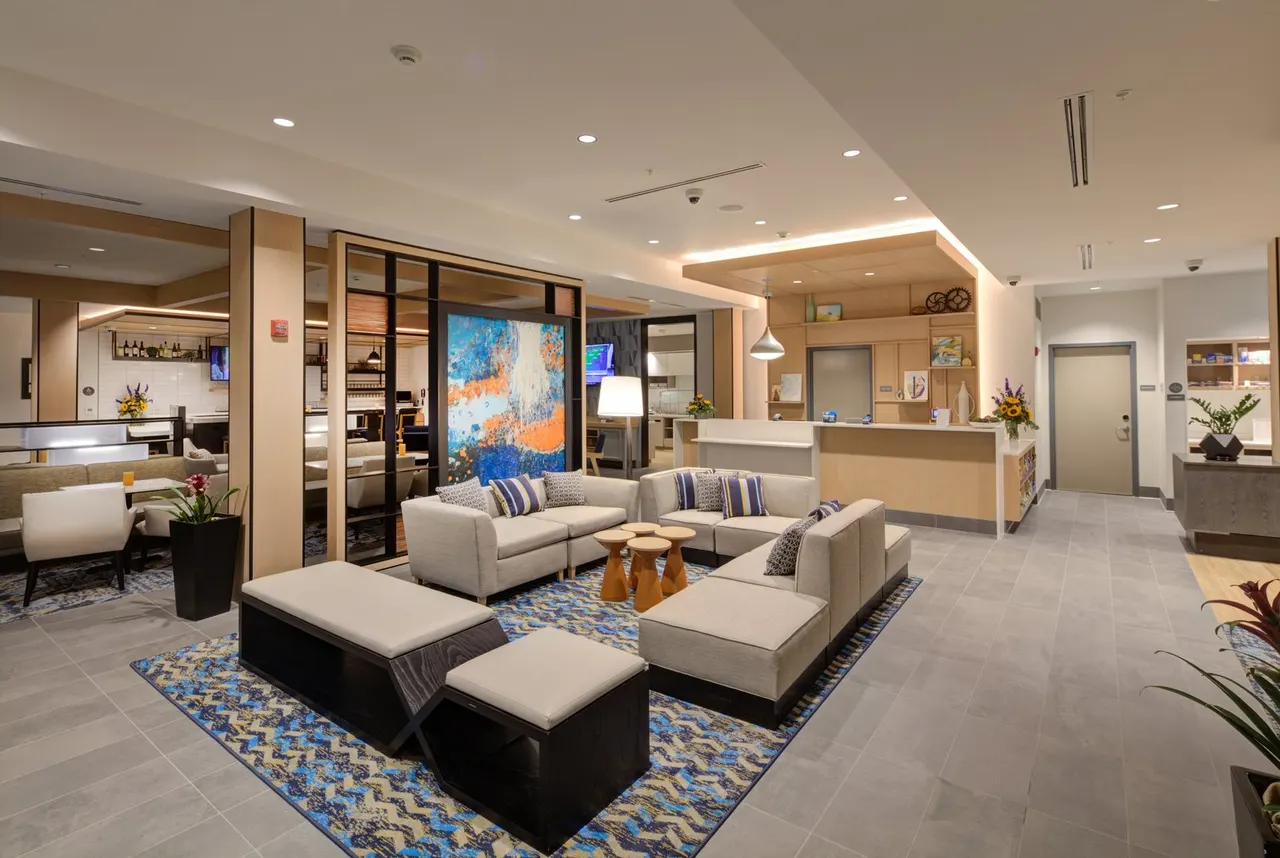 Hyatt House, Davis, CA. HRGA Architects | photograph by Ed Asmus