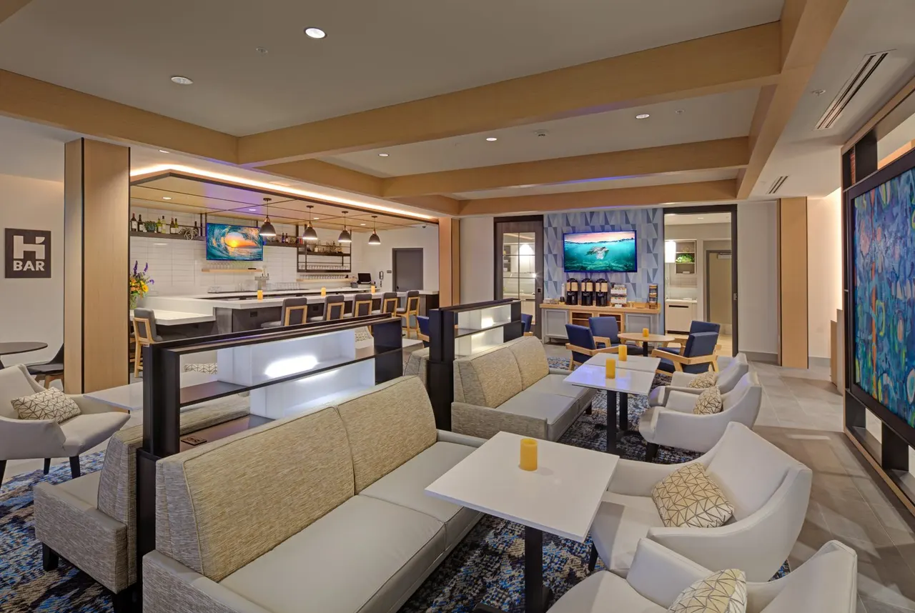 Hyatt House, Davis, CA. HRGA Architects | photograph by Ed Asmus