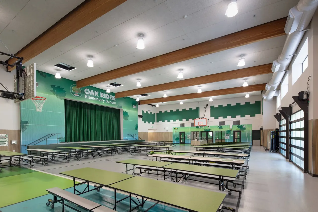 Oak Ridge Elementary School, Sacramento, CA. Nacht & Lewis Architects, Otto Construction | photograph by Ed Asmus