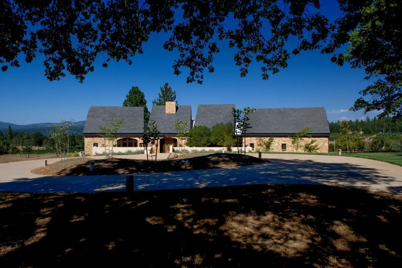 Private Residence, Auburn, CA | photograph by Ed Asmus