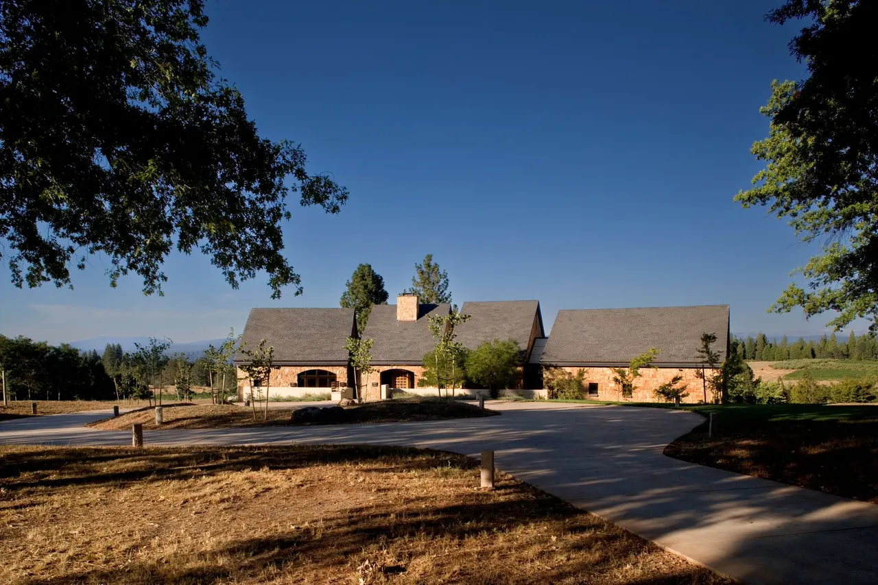 Private Residence, Auburn, CA, Prentiss Architects | photograph by Ed Asmus