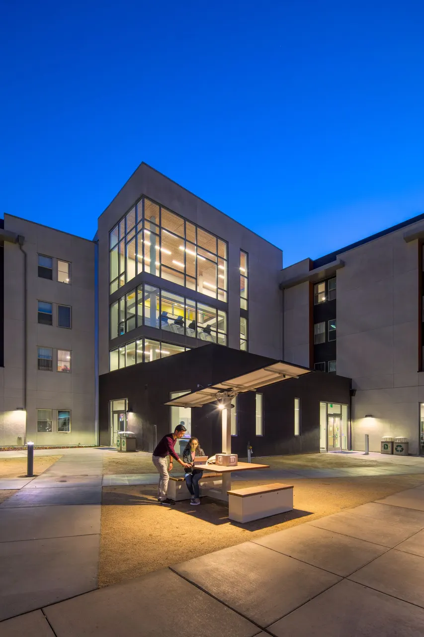 Sacramento State Riverview Residence Hall, Sacramento, CA | photograph by Ed Asmus