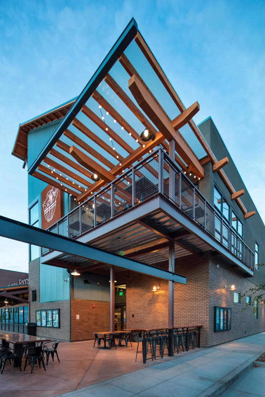 The Sacramento Co-Op,, Sacramento, CA.Mogavero Architects | photograph by Ed Asmus