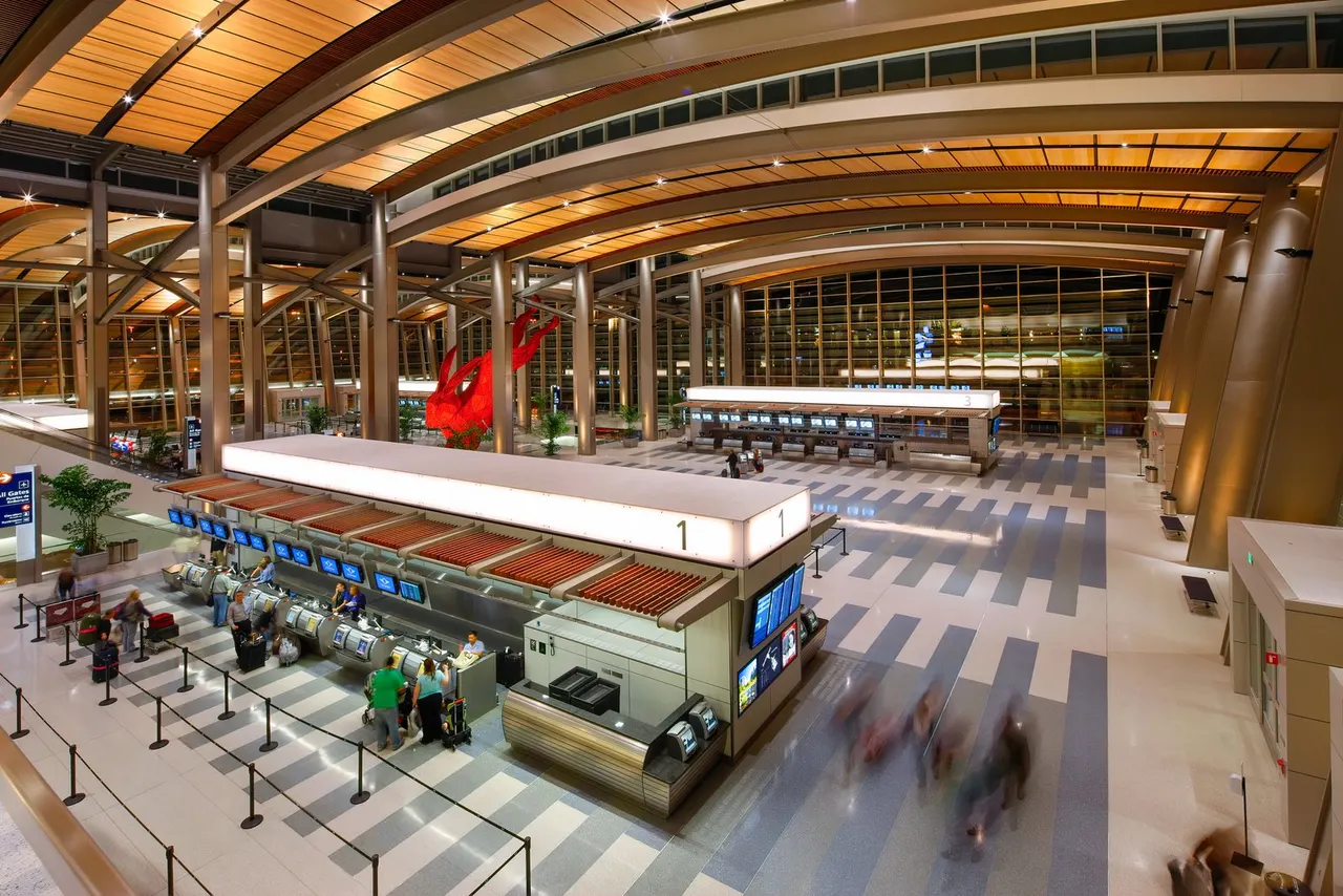 Red Rabbit Sacramento International Airport, Sacramento, CA. Artist Lawrence Argent, Denver, CO | photograph by Ed Asmus