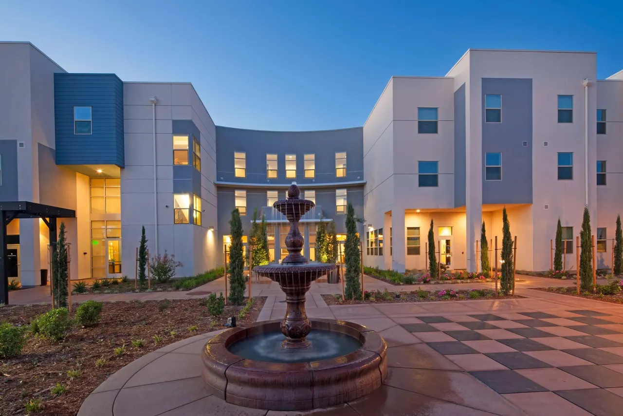 The Arbors, Sacramento, CA | photograph by Ed Asmus