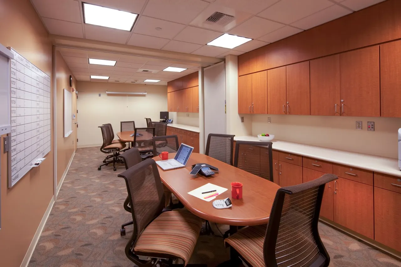 UC Davis Medical Center, Pediatrics, Sacramento, CA. LBL Architects Santa Moncia, CA | photograph by Ed Asmus