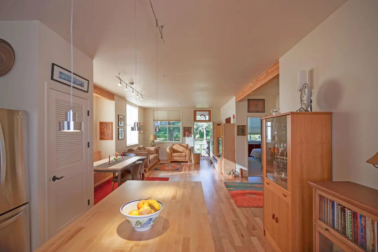 Wolf Creek Co-Housing, Grass Valley, CA | photograph by Ed Asmus