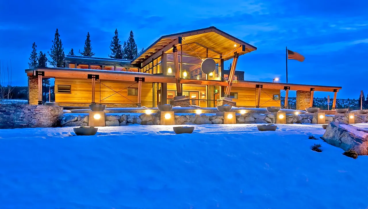 Superior Court of California, Plumas Sierra, CA. Nacht & Lewis Architects | photograph by Ed Asmus