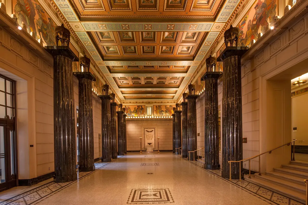 Stanley Mosk Library & Courts Building, Sacramento, CA. Carey & Company San Francisco, CA | photograph by Ed Asmus