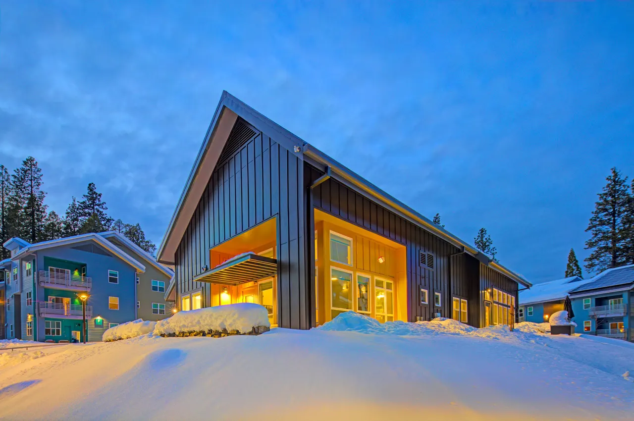 Cashin's Field, Nevada City, CA. Mogavero Architects Gold Nugget Award 2023 | photograph by Ed Asmus