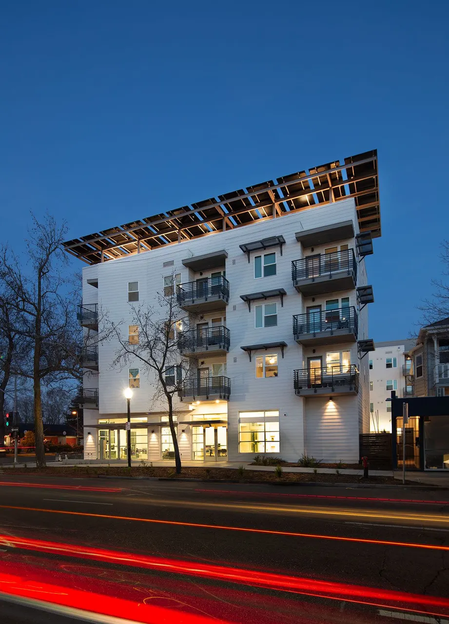 Lavender Apartments, Sacramento, CA. Mogavero Architects | photograph by Ed Asmus