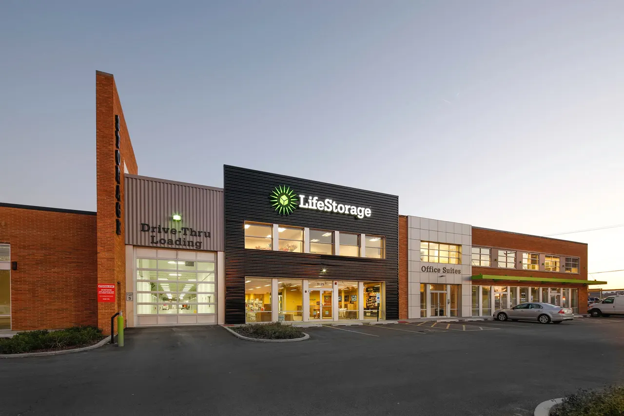 Hardwood Heights, Chicago Il. LifeStorage | photograph by Ed Asmus