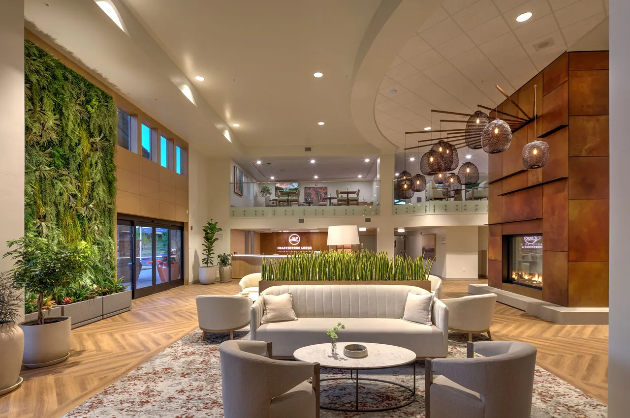 HearthStone Lodge, Senior Residence at Auburn, CA. JKAE Architects, Jackson Construction | photograph by Ed Asmus
