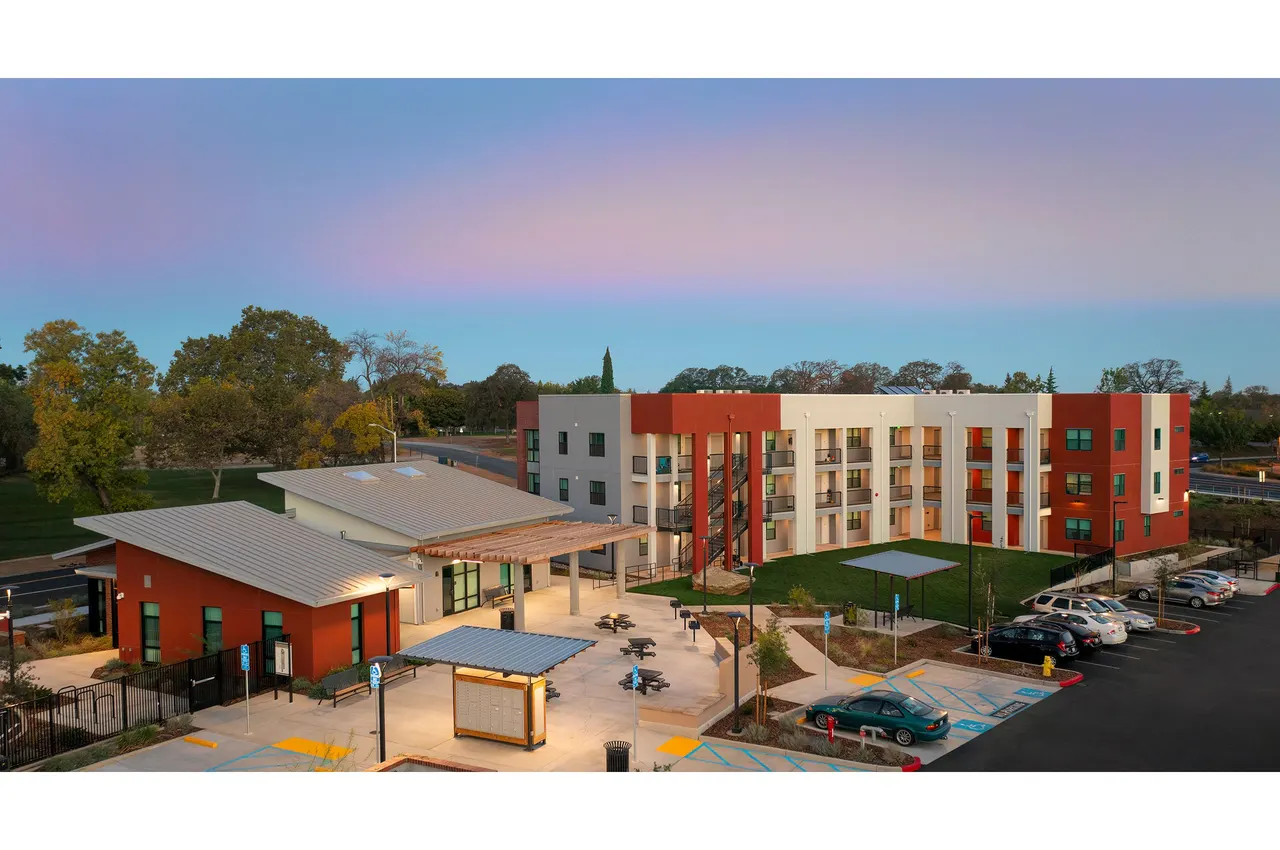 Mercy North Auburn at Rock Creek, CA. Mogavero Architects & Broward Builders | photograph by Ed Asmus