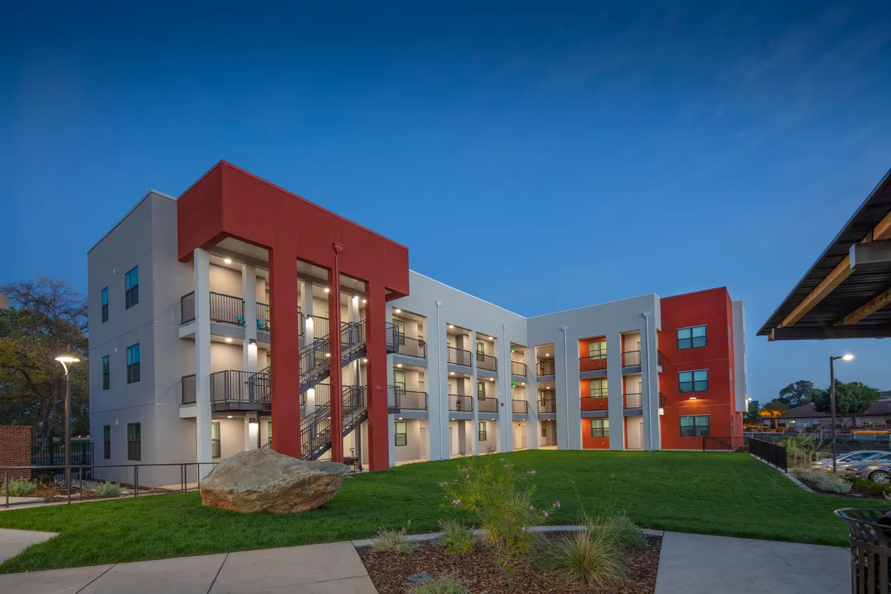 Mercy North Auburn at Rock Creek, CA.  Mogavero Architects & Broward Builders | photograph by Ed Asmus