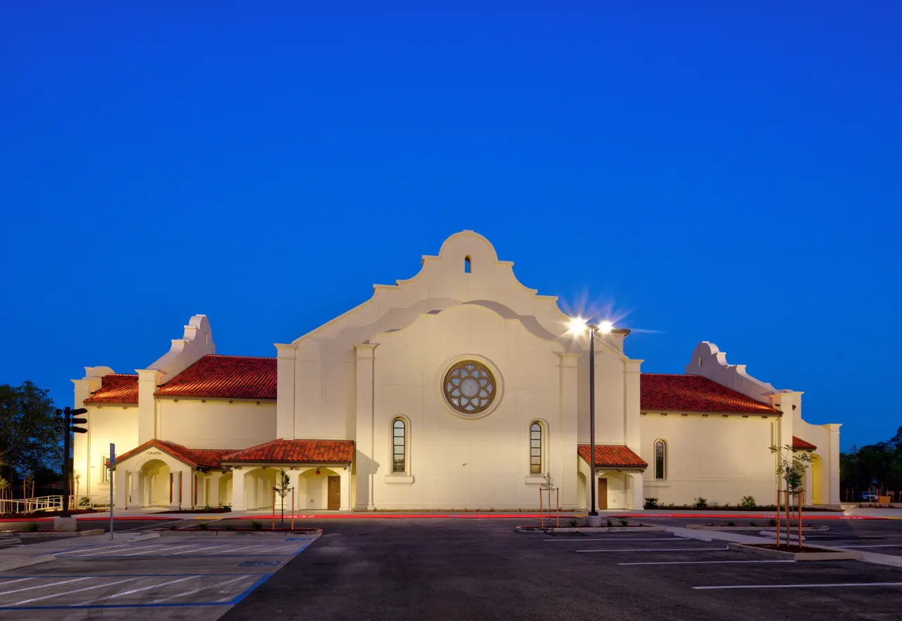 Holy Rosary Church, Woodland, CA | photograph by Ed Asmus