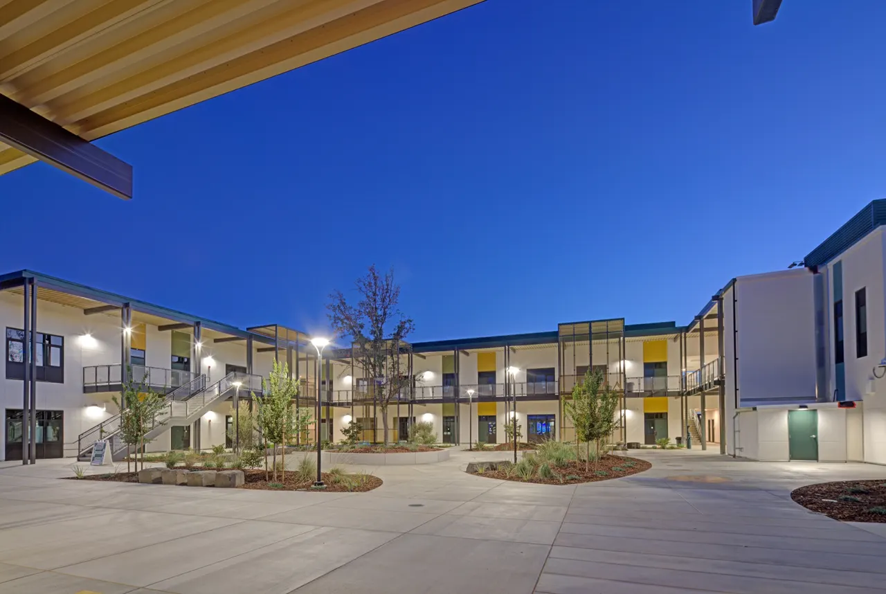 Oak Ridge Elementary School, Sacramento, CA | photograph by Ed Asmus
