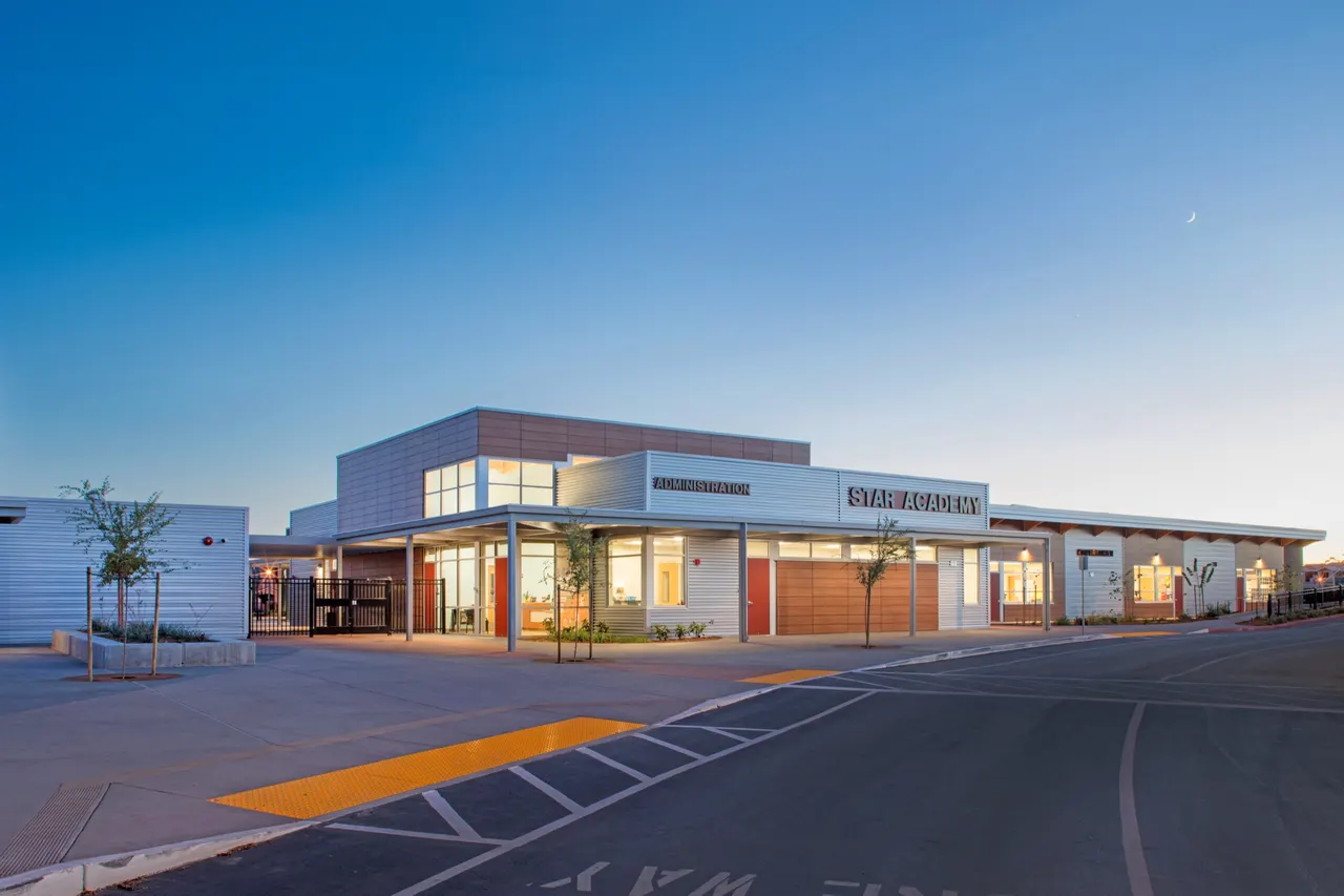 Star Academy, Natomas, CA | photograph by Ed Asmus