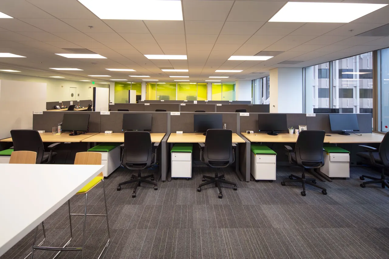 Corporate Interiors San Francisco, CA. Whiting Turner Construction | photograph by Ed Asmus