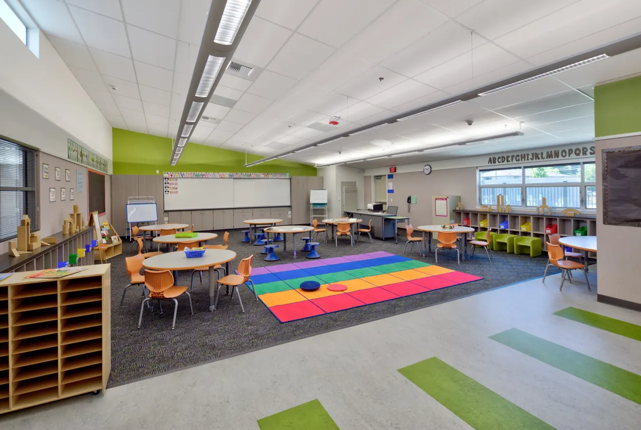 Greer Elementary School, Sacramento, CA | photograph by Ed Asmus