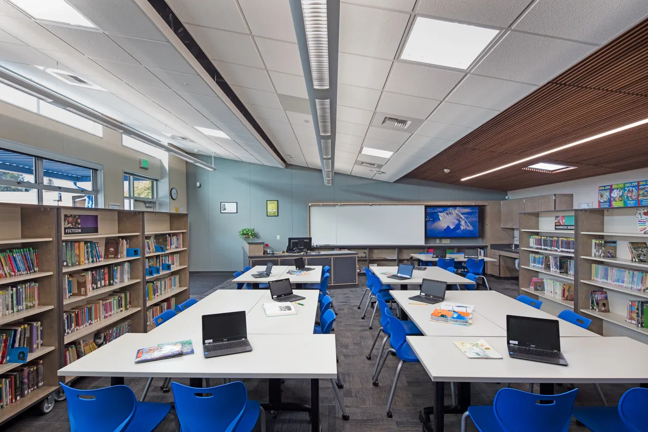 Greer Elementary School, Sacramento, CA | photograph by Ed Asmus