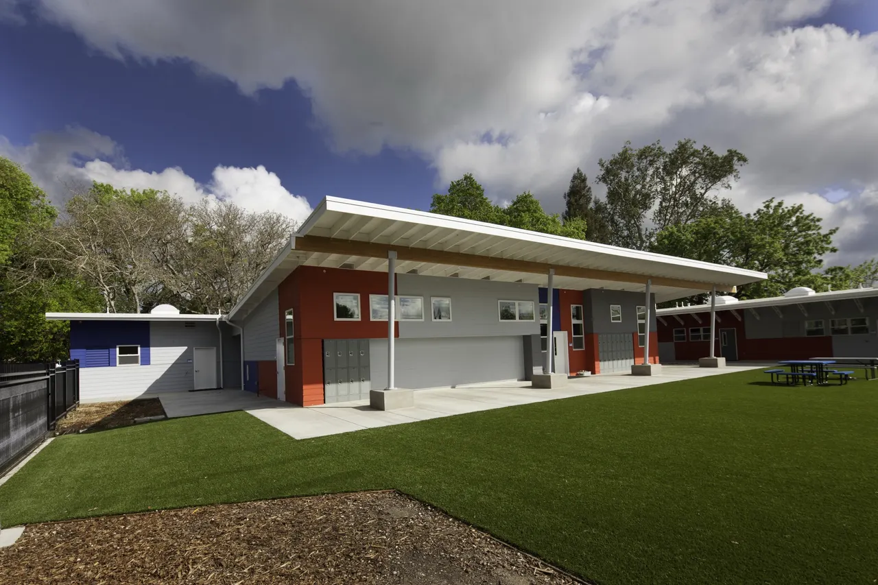 Brookfield School, Sacramento, CA | photograph by Ed Asmus