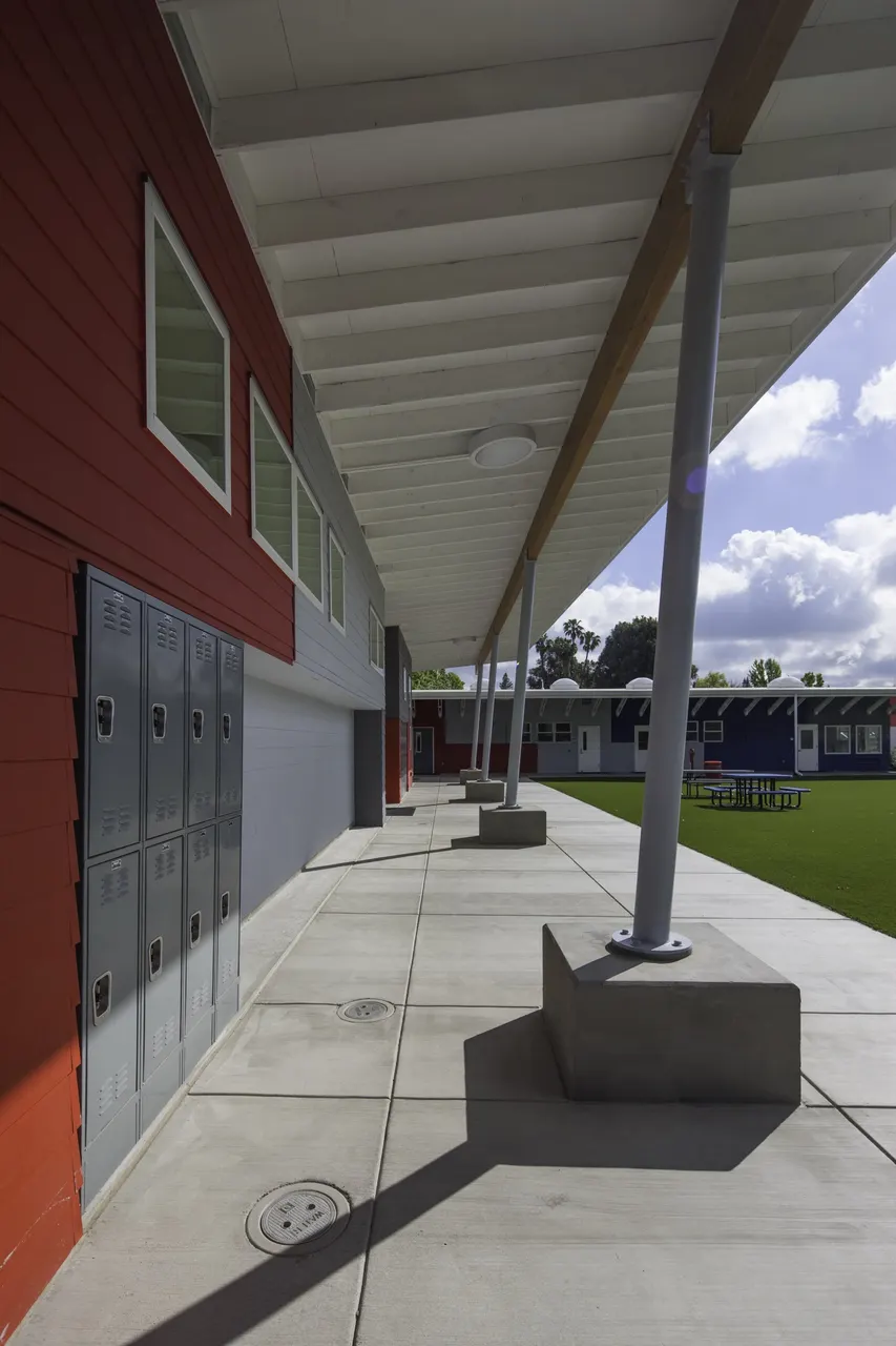 Brookfield School, Sacramento, CA | photograph by Ed Asmus