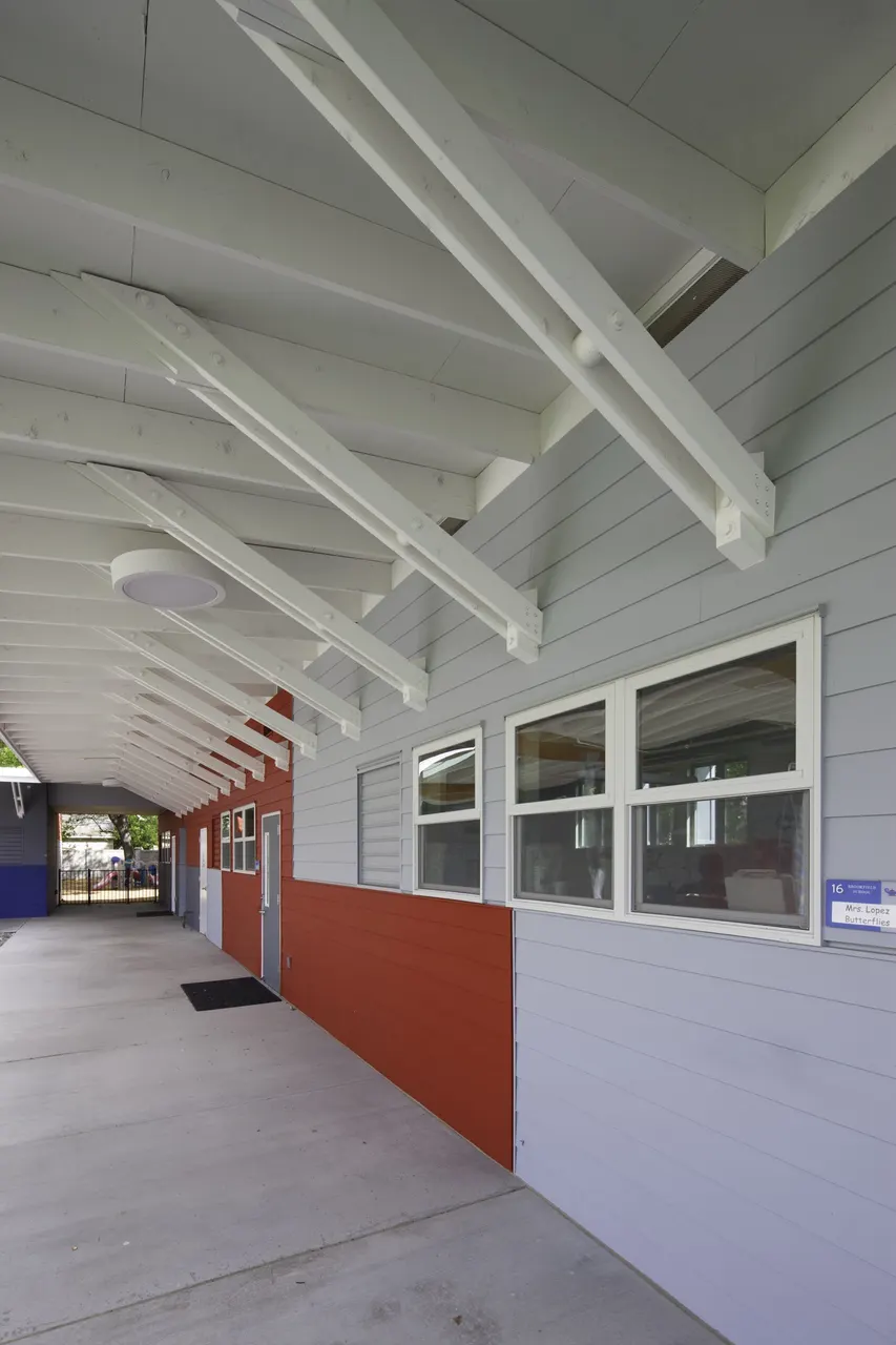 Brookfield School, Sacramento, CA | photograph by Ed Asmus