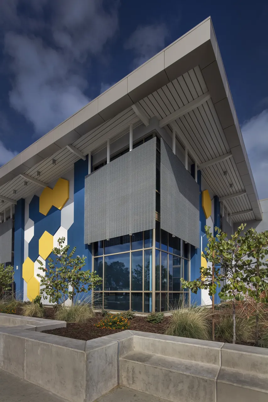 Del Campo Tech & Science Center, Sacramento, CA | photograph by Ed Asmus