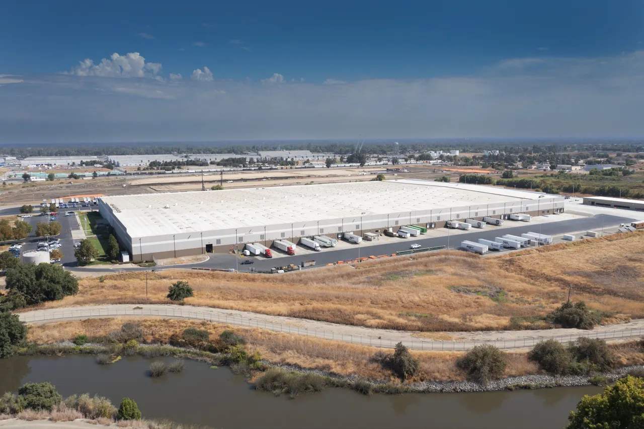 Industrial Project, Stockton, CA | photograph by Ed Asmus