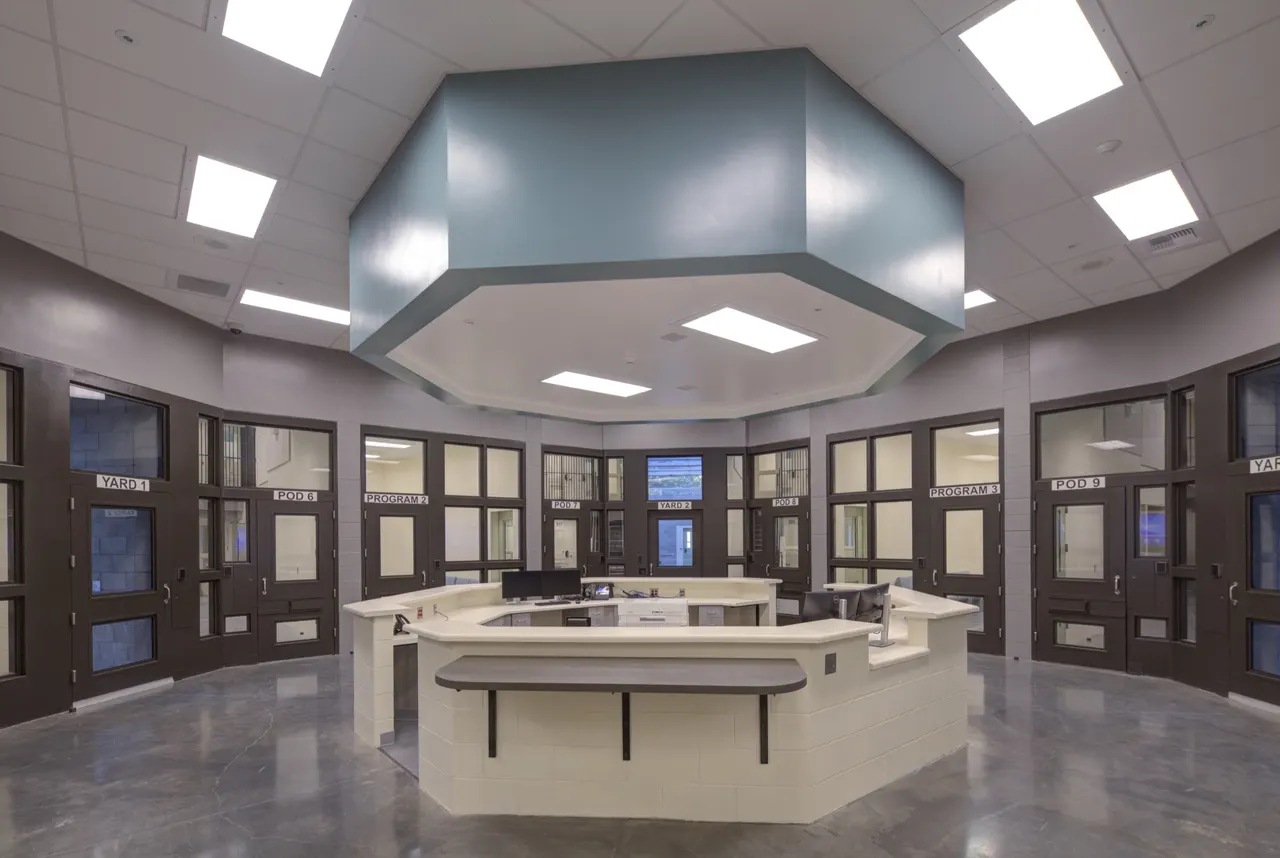 Mendocino County Jail, Ukiah, CA | photograph by Ed Asmus