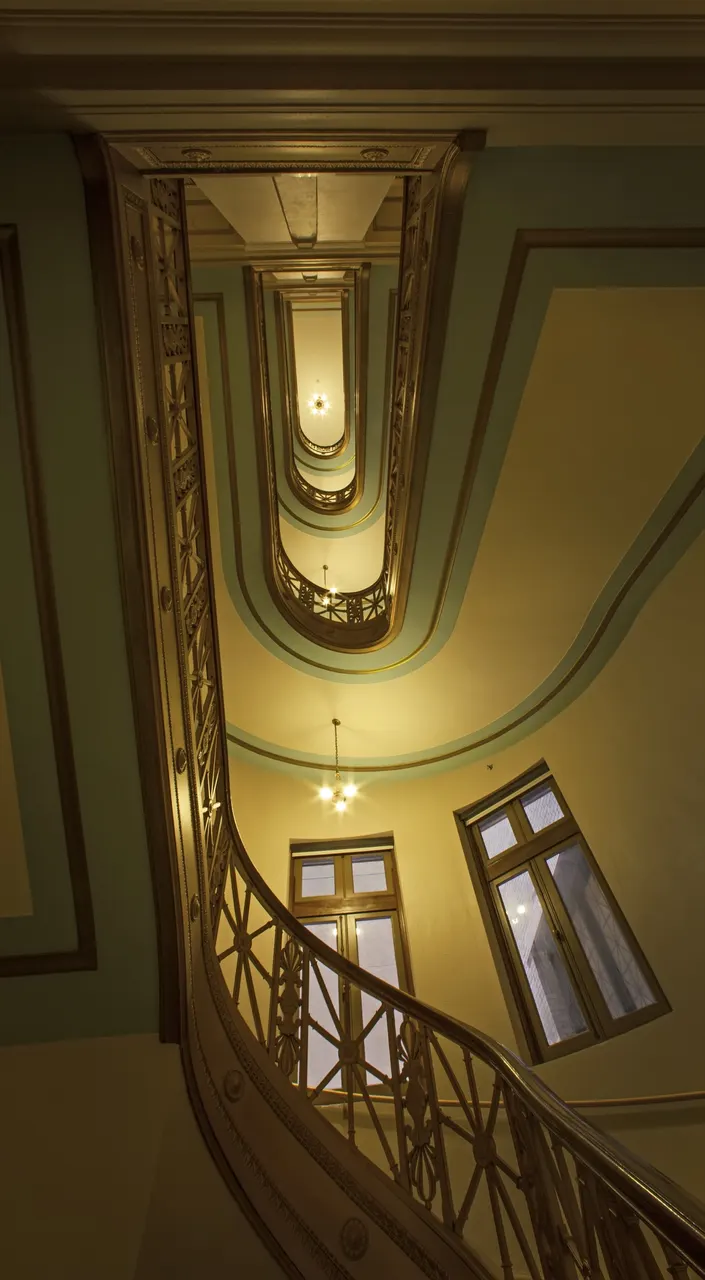 Stanley Mosk Library & Courts Building, Sacramento, CA | photograph by Ed Asmus